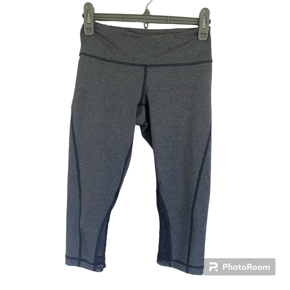 Z By Zella Size XS Capri 17" gray mesh leggings